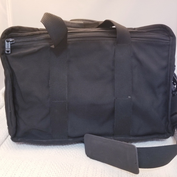 TUMI EXPANDABLE MESSENGER BRIEFCASE BLACK NYLON BAG WITH HANGTAGS - Picture 9 of 12